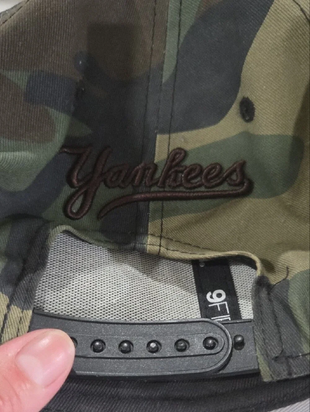 New Era Camouflage 9FIFTY Snapback -yankee Olive & Brown